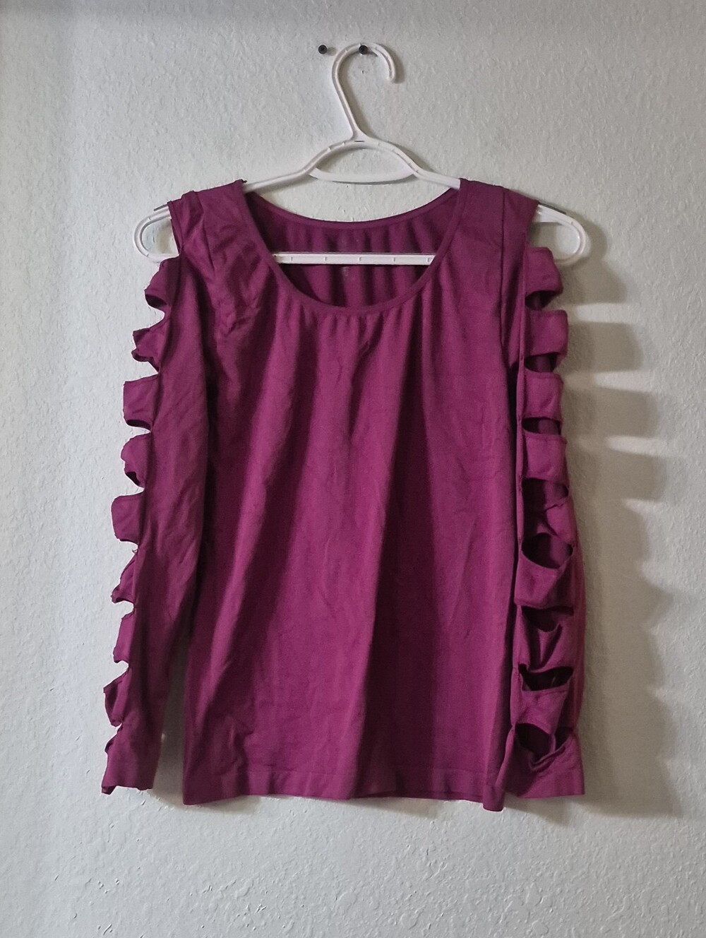 VENUS Magenta Cold-Shoulder Ruffle-Sleeve Long Sleeve Top